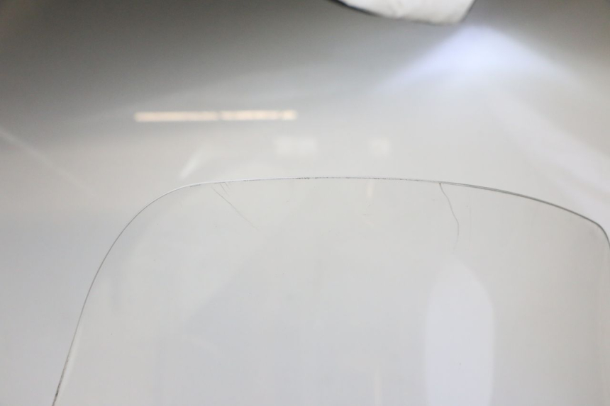 photo de PARE BRISE PEUGEOT SATELIS 125 (2010 - 2012) - Vue d’ensemble