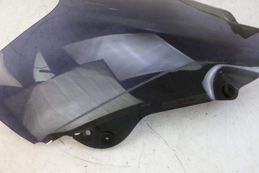 photo de PARE BRISE PEUGEOT SATELIS 125 (2013 - 2018) - État de surface