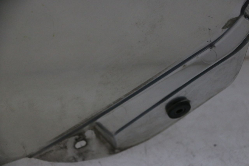 photo de PARE BRISE PEUGEOT SATELIS 125 (2006 - 2009) - Inspection visuelle