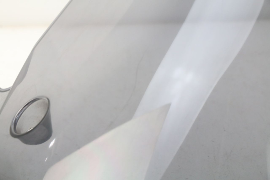 photo de PARE BRISE MBK SKYLINER 125 (2004 - 2007) - Points de fixation