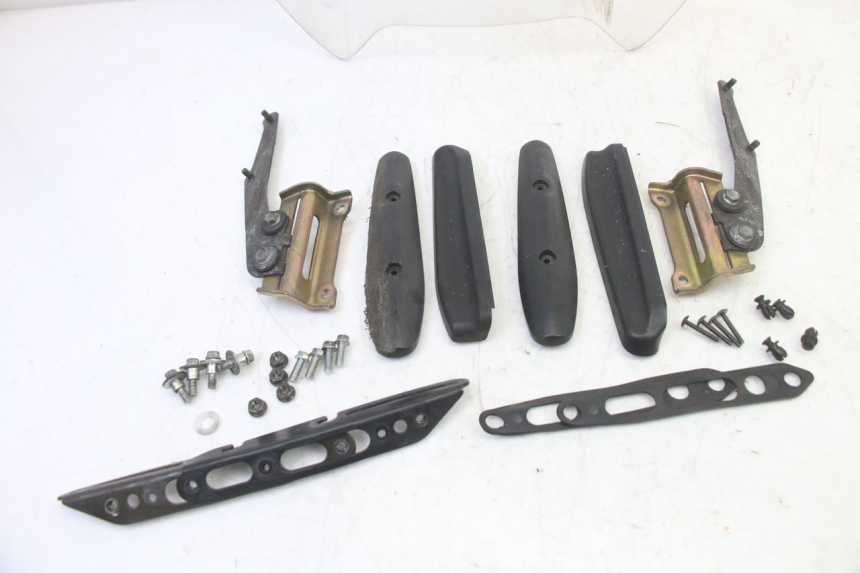 photo de PARE BRISE HONDA ST PAN EUROPEAN 1300 (2002 - 2013) - Autre angle de vue