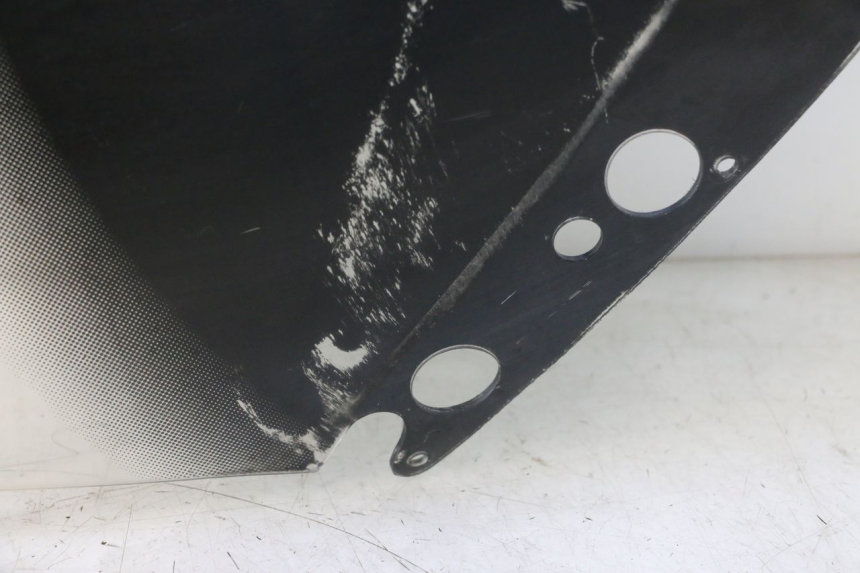 photo de PARE BRISE RAZZO STEED 125 (2012 - 2018) - Gros plan technique