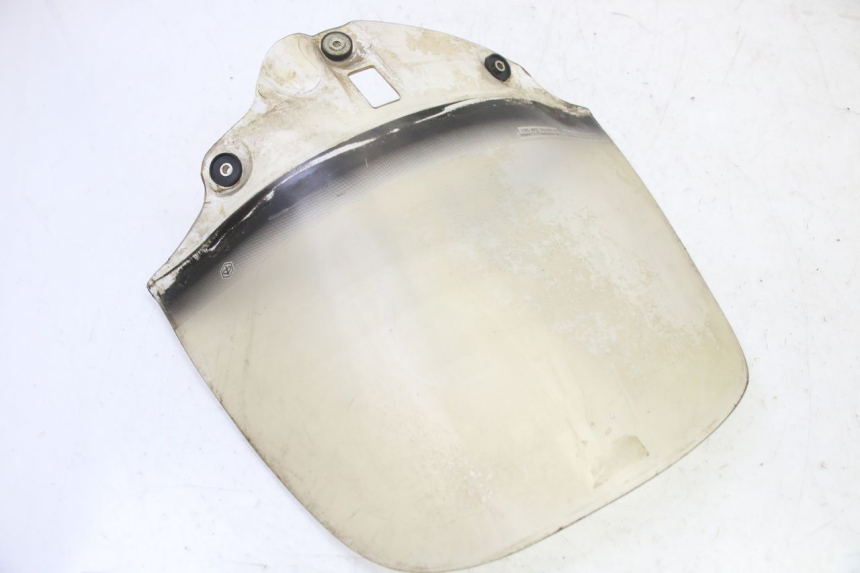 photo de PARE BRISE PIAGGIO SUPER LX 125 (2000 - 2003) - Gros plan technique