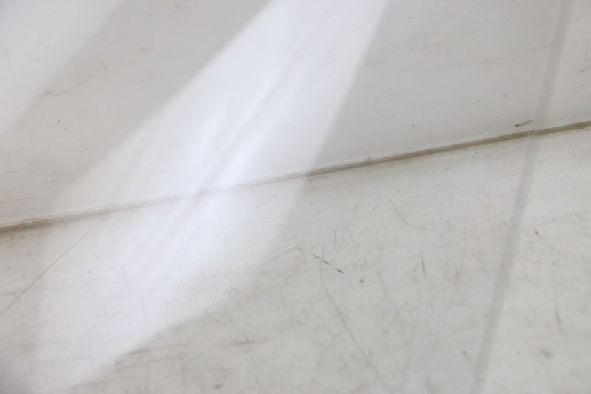 photo de PARE BRISE SUZUKI BURGMAN 125 (2018 - 2021) - État de surface