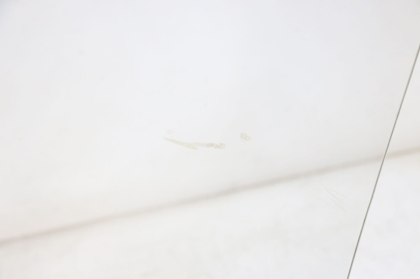 photo de PARE BRISE SUZUKI BURGMAN 125 (2015 - 2017) - Détail de la pièce