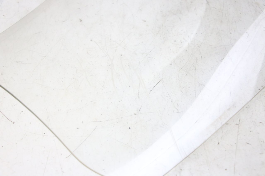 photo de PARE BRISE SUZUKI BURGMAN 125 (2015 - 2017) - Détails caractéristiques