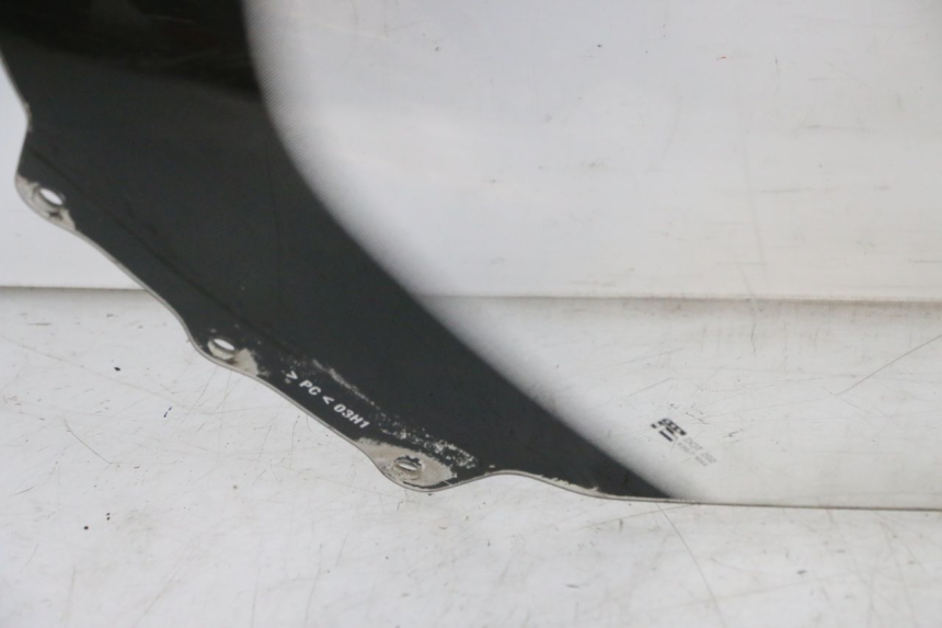 photo de PARE BRISE SUZUKI BURGMAN 125 (2015 - 2017) - Focus structure