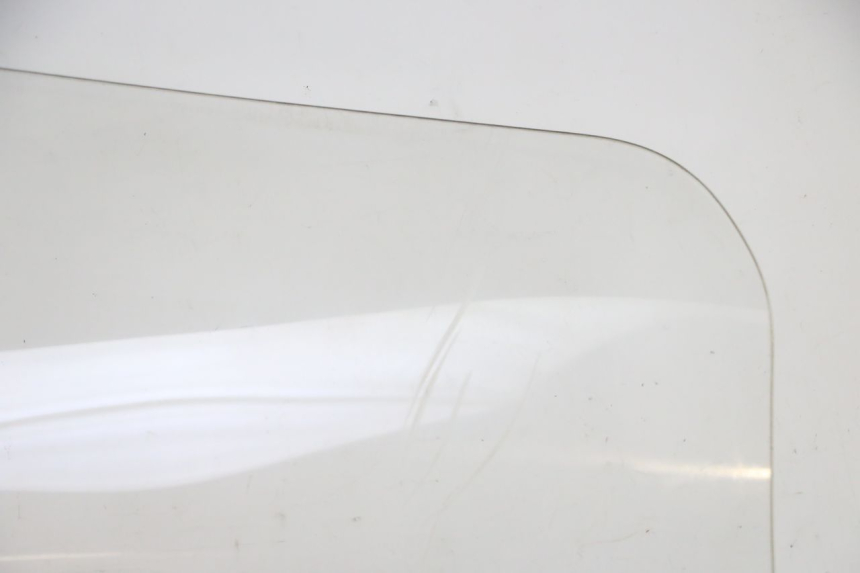 photo de PARE BRISE SUZUKI BURGMAN 125 (2015 - 2017) - Zoom qualité