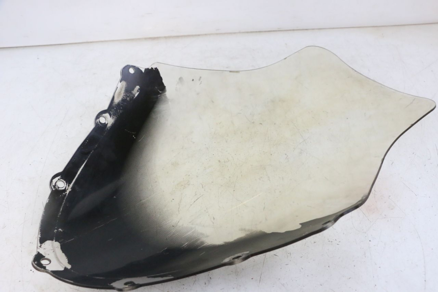 photo de PARE BRISE SUZUKI UH BURGMAN 125 (2002 - 2006) - Points de fixation