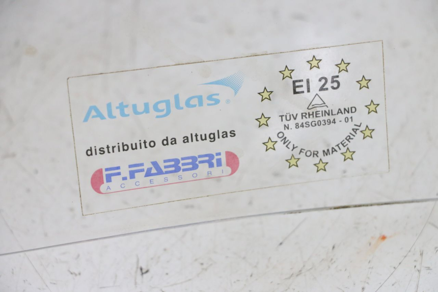 photo de Windshield BEELINE VELOCE 4T 50 (2011 - 2020) - Points de fixation