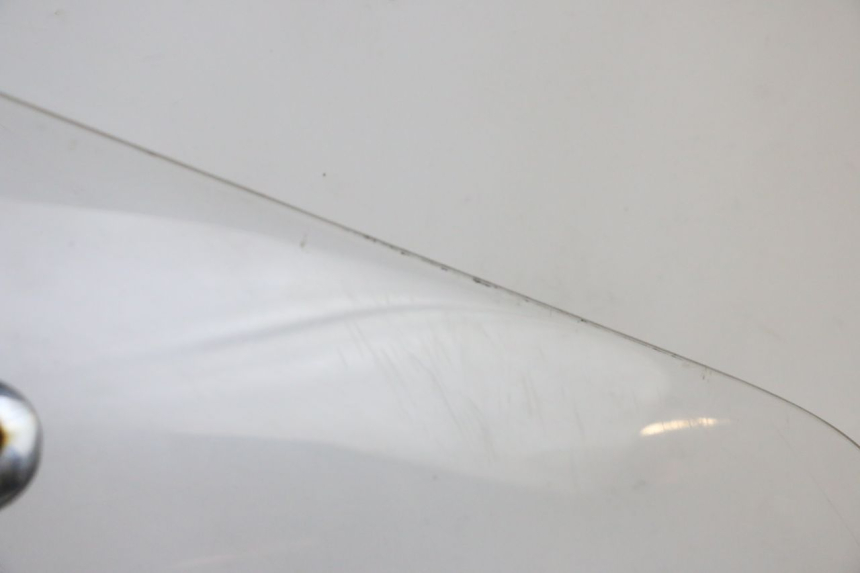 photo de PARE BRISE PIAGGIO VESPA GTS SUPER IE 125 (2009 - 2016) - Vue principale