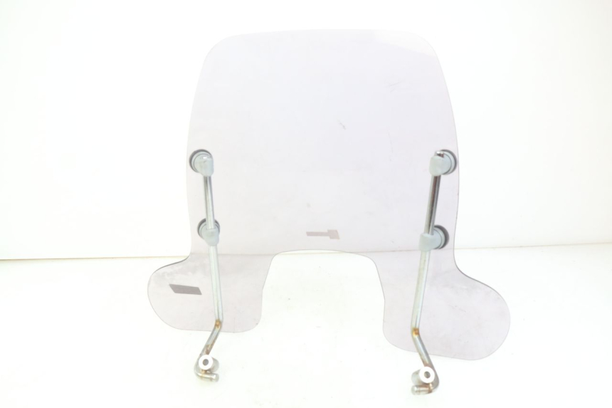 photo de PARE BRISE PIAGGIO VESPA SPRINT 2T 50 (2014 - 2018) - Détail de la pièce