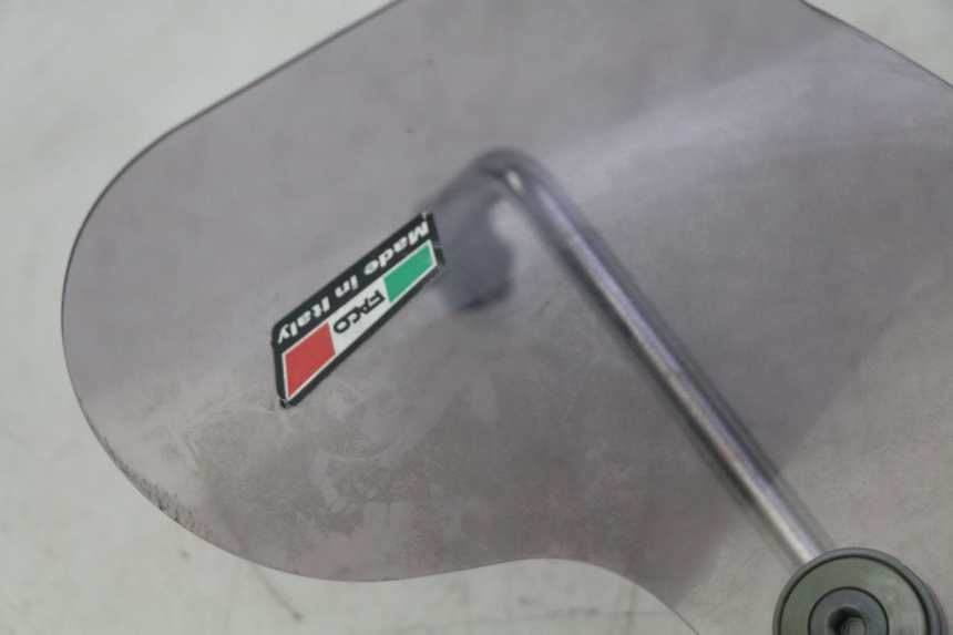 photo de PARE BRISE PIAGGIO VESPA SPRINT 2T 50 (2014 - 2018) - Détails caractéristiques