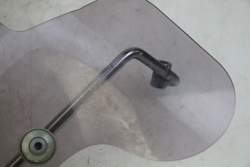 photo de PARE BRISE PIAGGIO VESPA SPRINT 2T 50 (2014 - 2018) - État de surface