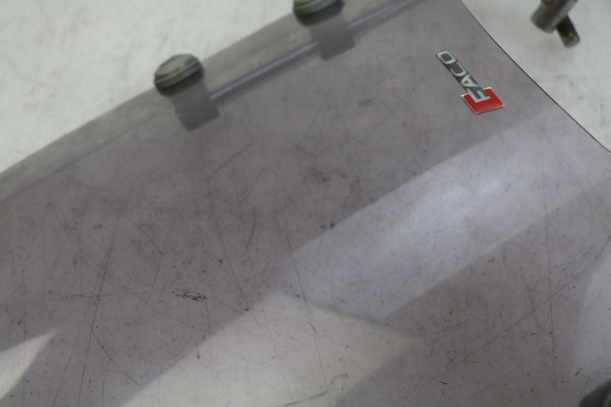 photo de PARE BRISE PIAGGIO VESPA SPRINT 2T 50 (2014 - 2018) - Pièce contrôlée