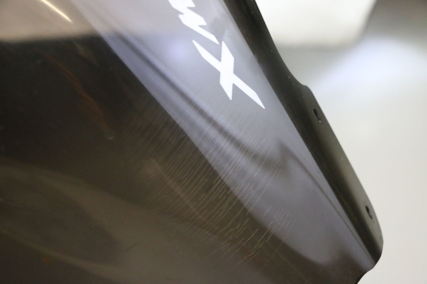 photo de PARE BRISE YAMAHA X-MAX XMAX 125 (2010 - 2013) - Gros plan technique