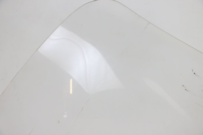 photo de PARE BRISE PIAGGIO X10 125 (2012 - 2017) - Points de fixation