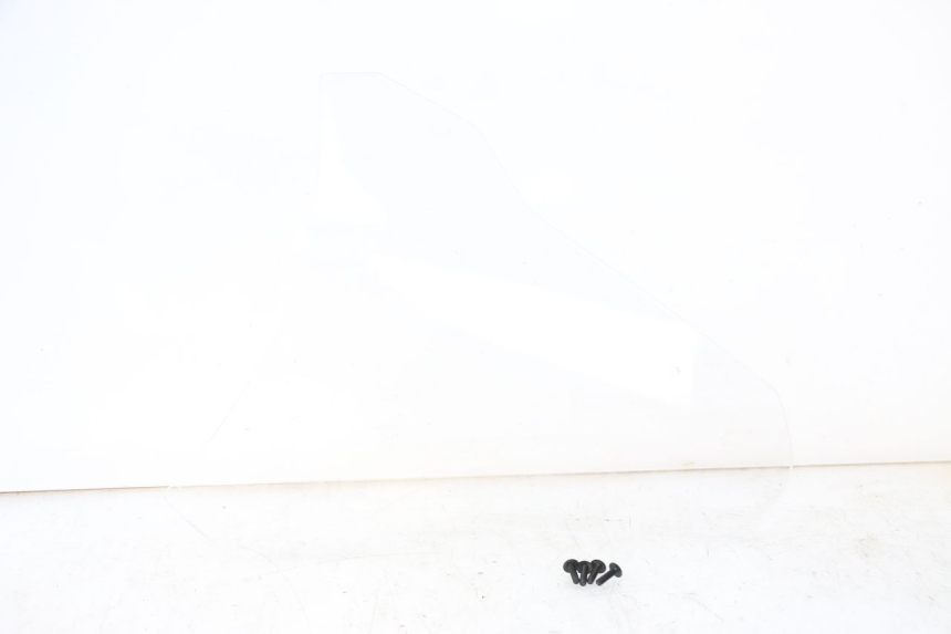 photo de PARE BRISE YAMAHA TRACER 7 700 (2020 - 2024) - Détails caractéristiques