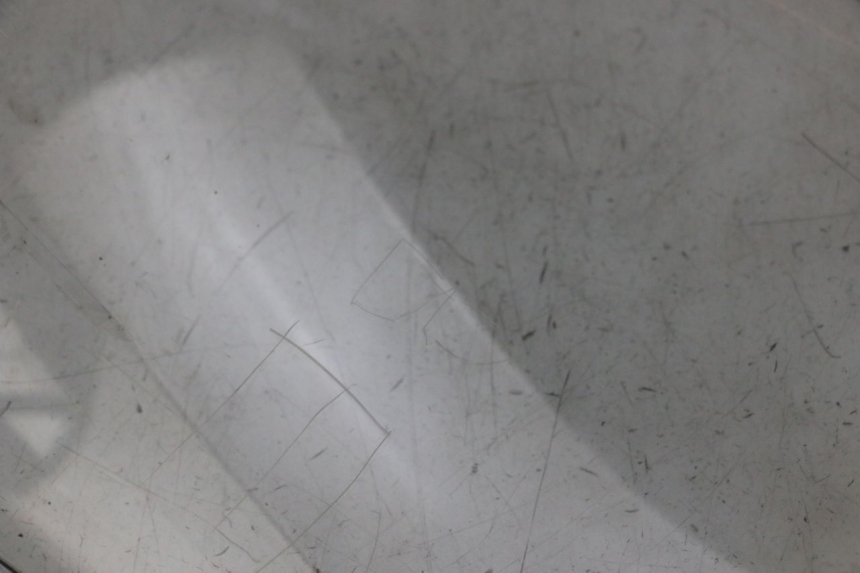 photo de PARE BRISE YAMAHA X-MAX XMAX ABS 250 (2010 - 2014) - Points de fixation