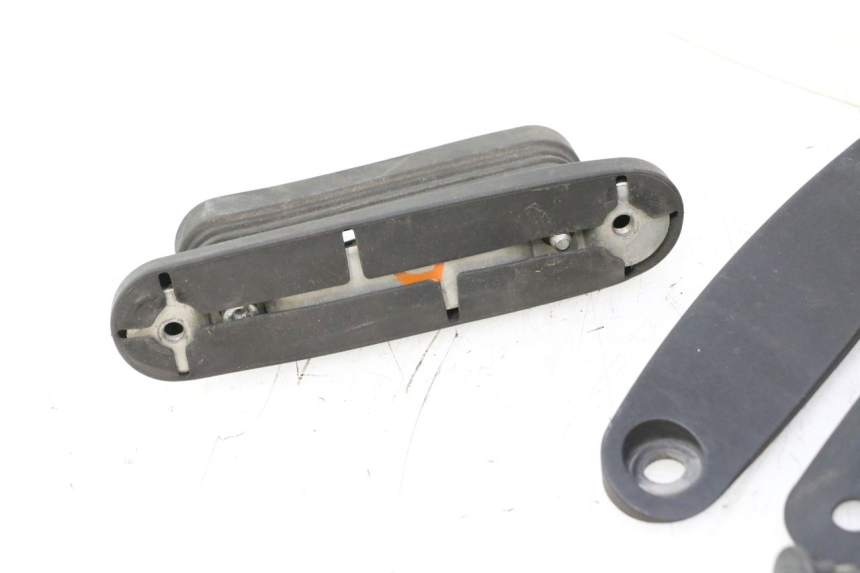 photo de PARE BRISE YAMAHA YP MAJESTY 125 (1998 - 2001) - Autre angle de vue