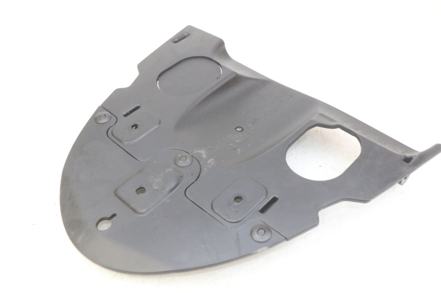 photo de PASSAGE ROUE ARRIERE KYMCO AGILITY 16+ 4T 50 (2018 - 2023) - Vue principale