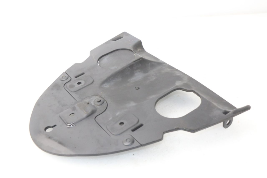 photo de PASSAGE ROUE ARRIERE KYMCO AGILITY CITY 2T 50 (2008 - 2016) - Détail de la pièce