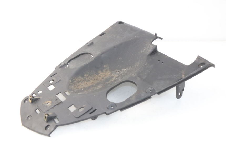 photo de PASSAGE ROUE ARRIERE KYMCO AGILITY CITY 4T 50 (2008 - 2016) - Autre angle de vue