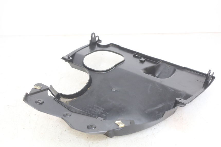 photo de PASSAGE ROUE ARRIERE KYMCO AGILITY NAKED RENOUVO 2T 50 (2011 - 2018) - Autre angle de vue