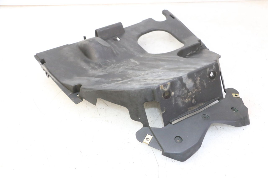 photo de PASSAGE ROUE ARRIERE KYMCO AGILITY NAKED RENOUVO 2T 50 (2011 - 2018) - Vue principale