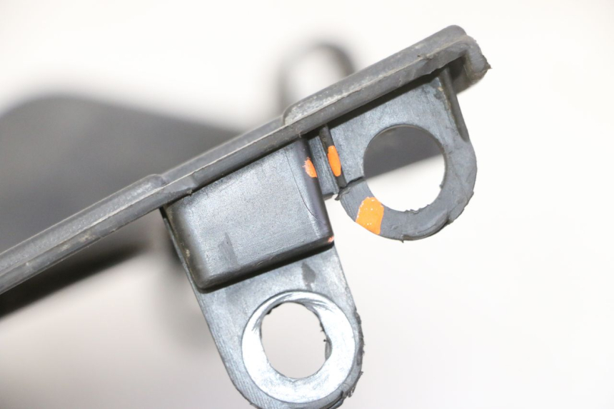 photo de PASSAGE ROUE ARRIERE KYMCO AGILITY NAKED RENOUVO 2T 50 (2011 - 2018) - Détail de la pièce