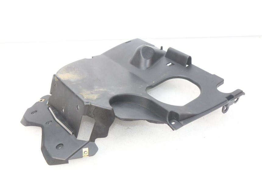 photo de PASSAGE ROUE ARRIERE KYMCO AGILITY RS 2T 50 (2009 - 2013) - Gros plan technique