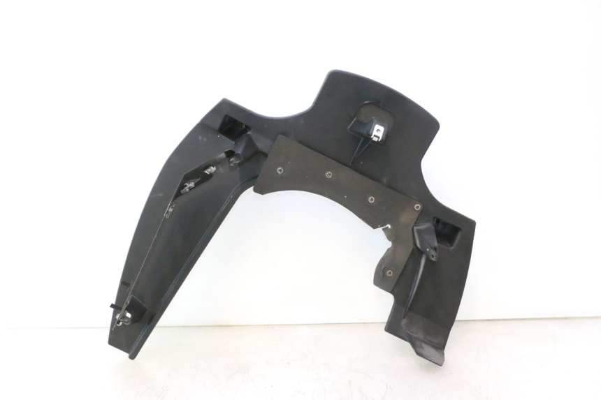 photo de PASSAGE ROUE ARRIERE APRILIA ATLANTIC S 125 (2010 - 2013) - Autre angle de vue