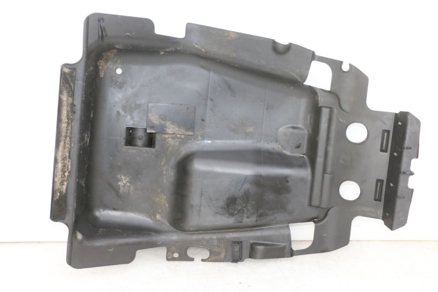 photo de PASSAGE ROUE ARRIERE SUZUKI BURGMAN 650 (2013 - 2020) - Vue principale