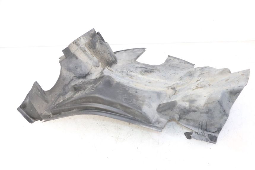 photo de PASSAGE ROUE ARRIERE YAMAHA BW'S 100 (1999 - 2002) - Gros plan technique