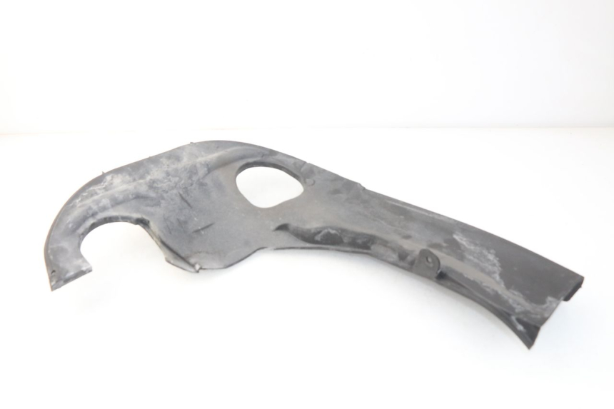 photo de PASSAGE ROUE ARRIERE KYMCO DINK STREET 125 (2009 - 2014) - Détail de la pièce