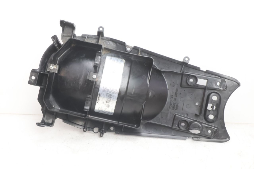 photo de PASSAGE ROUE ARRIERE KAWASAKI ER-6 ER6 N 650 (2005 - 2009) - Gros plan technique