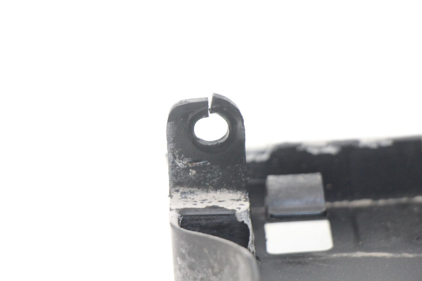 photo de PASSAGE ROUE ARRIERE SYM FIDDLE 2 50 (2008 - 2013) - Gros plan technique