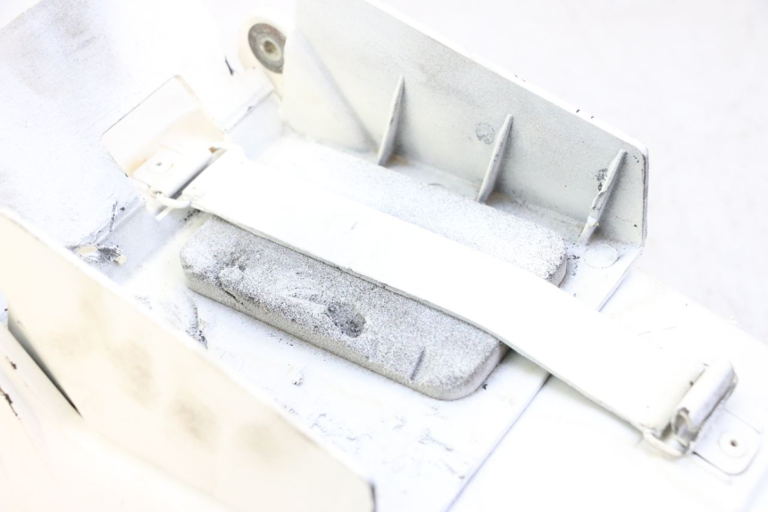 photo de PASSAGE ROUE ARRIERE YAMAHA FJ 36Y 1100 (1984 - 1985) - Points de fixation