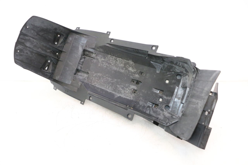 photo de PASSAGE ROUE ARRIERE YAMAHA FJR 1300 (2001 - 2005) - Zoom état d’usage