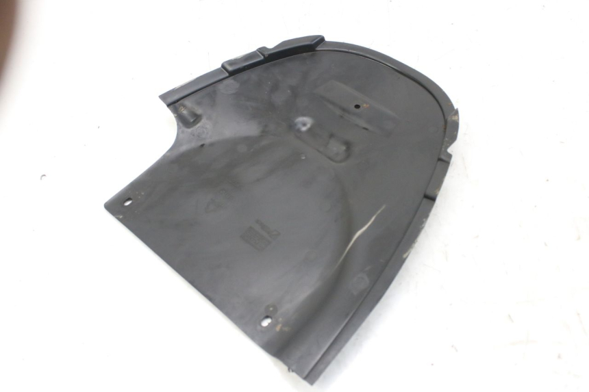 photo de PASSAGE ROUE ARRIERE PIAGGIO FLY 4T 50 (2013 - 2017) - Zoom état d’usage