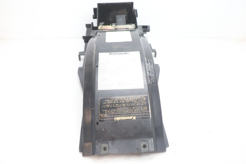 photo de PASSAGE ROUE ARRIERE KAWASAKI GPX F ZX750F 750 (1986 - 1990) - Gros plan technique