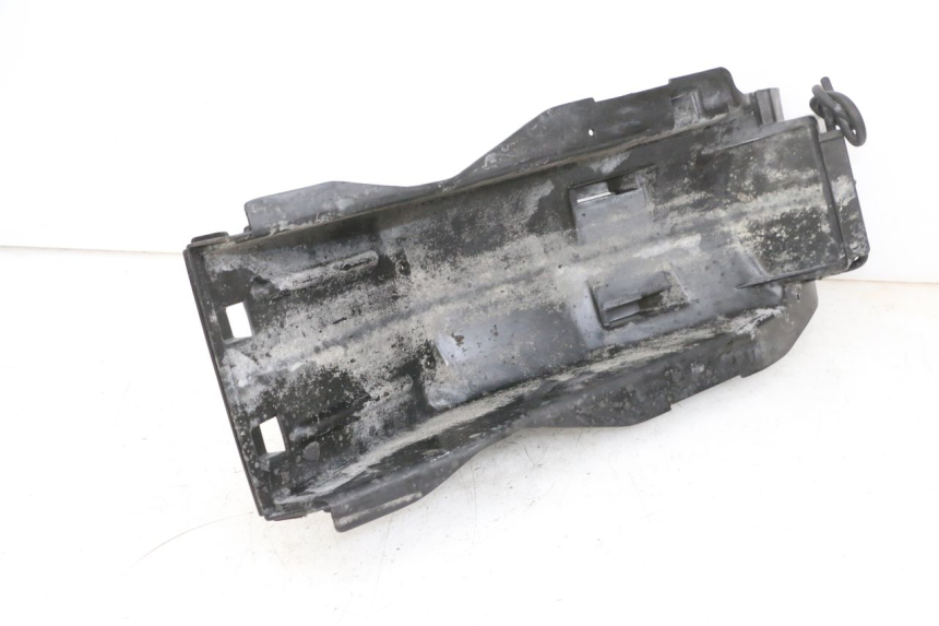 photo de PASSAGE ROUE ARRIERE KAWASAKI GPX R WARBIRD 600 (1988 - 1993) - Zoom état d’usage