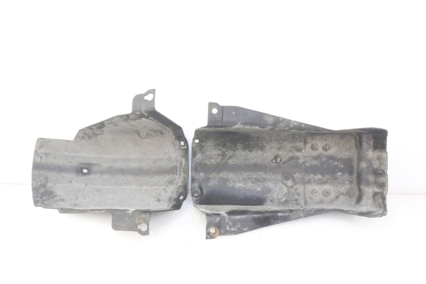 photo de PASSAGE ROUE ARRIERE SUZUKI GSX-F GSX  F 1100 (1988 - 1994) - Autre angle de vue