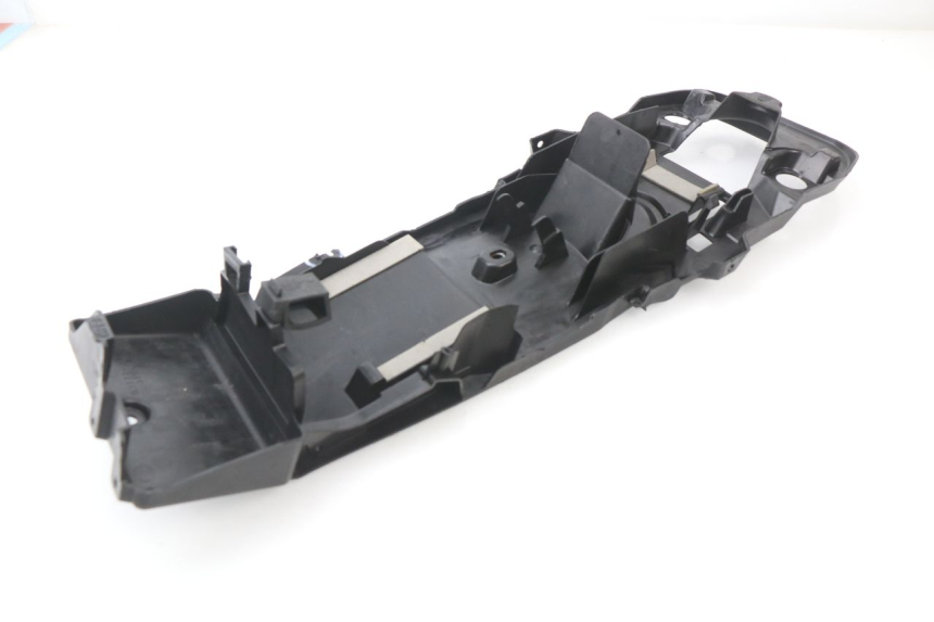 photo de PASSAGE ROUE ARRIERE SUZUKI GSX-R GSXR 600 (2008 - 2010) - Détails caractéristiques