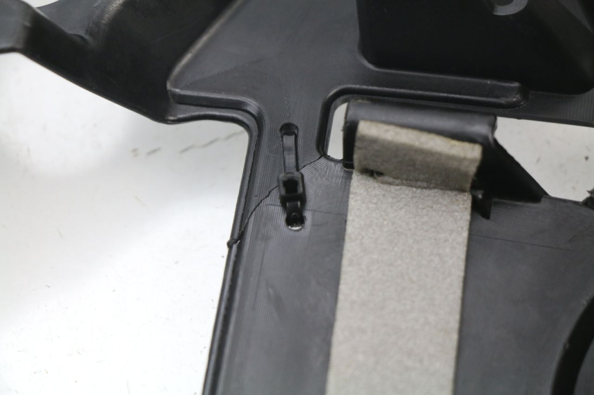 photo de PASSAGE ROUE ARRIERE SUZUKI GSX-R GSXR 600 (2008 - 2010) - Marquages et références