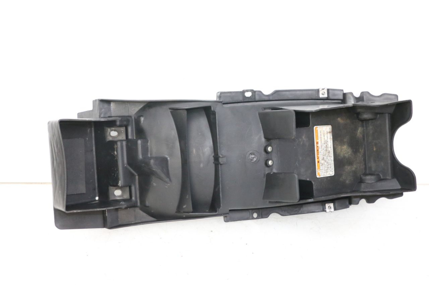 photo de PASSAGE ROUE ARRIERE HYOSUNG GTR 125 (2006 - 2008) - Gros plan technique