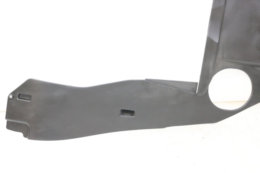 photo de PASSAGE ROUE ARRIERE KYMCO X-TOWN XTOWN 125 (2016 - 2021) - Gros plan technique