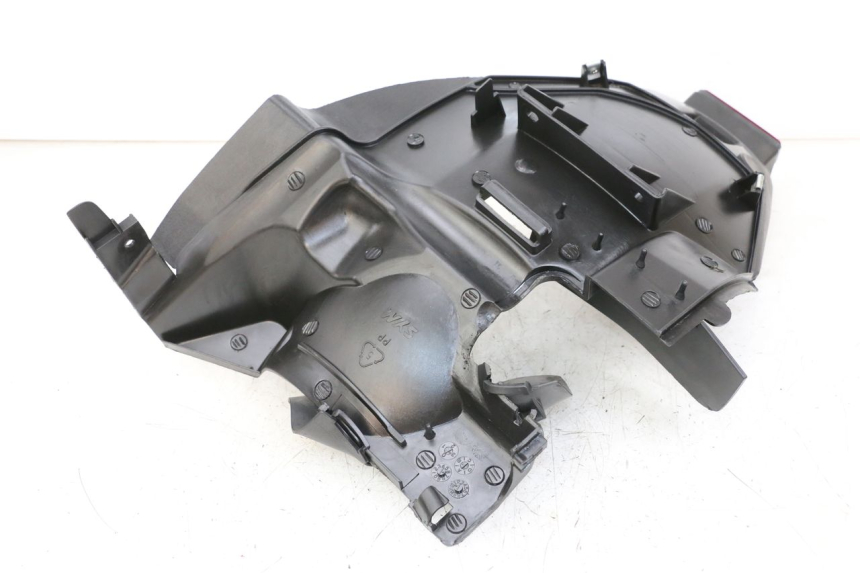 photo de PASSAGE ROUE ARRIERE SYM MIO 50 (2011 - 2017) - Autre angle de vue