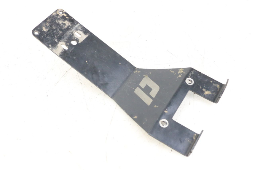 photo de PASSAGE ROUE ARRIERE RIEJU MRT 50 (2018 - 2021) - Autre angle de vue