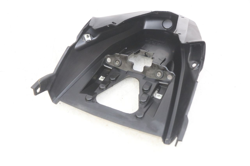 photo de PASSAGE ROUE ARRIERE YAMAHA MT ABS 125 (2014 - 2018) - Gros plan technique